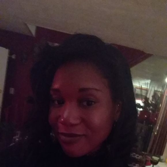 Meet your Posher, Adrienne - Picture 1 of 1